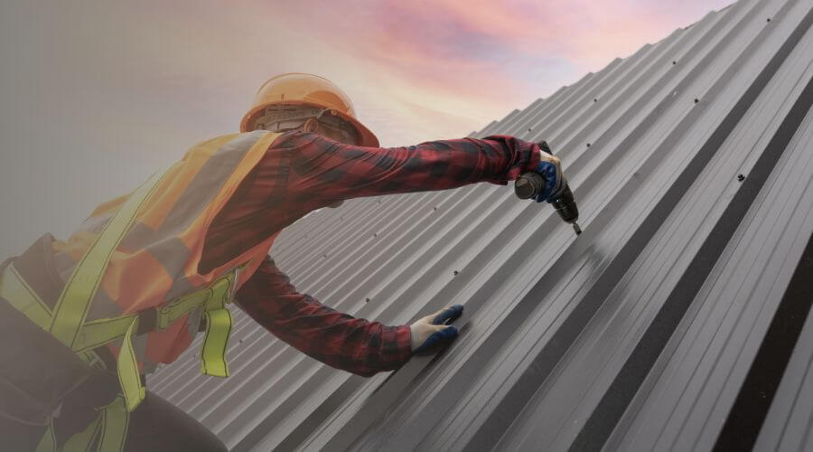 Expert Emergency Roof Repairs services in Sheboygan Falls, WI